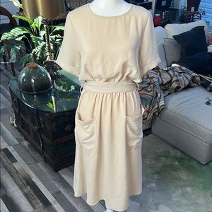 Gilli Cream Tie-Waist Midi Dress